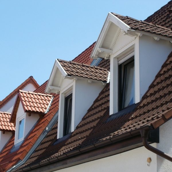 dormer-windows-837654_1280.jpg